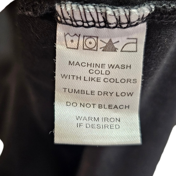 Profound Aesthetic Womens Black One Pocket Scoop Neck Tee Size XL Rolled Edge - Picture 10 of 10